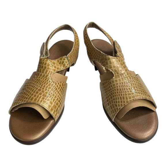SAS Reptile Print Size 10.5 N Low Heel Comfort Open Toe
Sandals Adj Straps - Picture 3 of 10